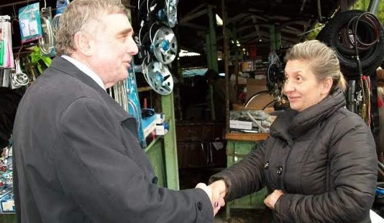 Търговци на Градския пазар пожелаха успех на вота на Стоян Парпулов и кандидатите за съветници